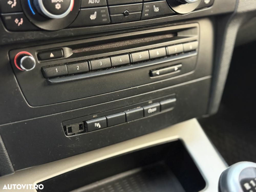 BMW Seria 3 318d DPF Touring Edition Exclusive - 14