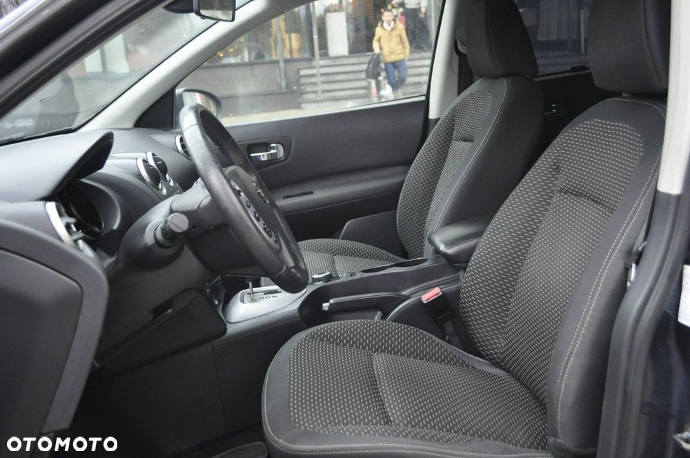 Nissan Qashqai 2.0 dCi 4 x 4 DPF tekna - 11