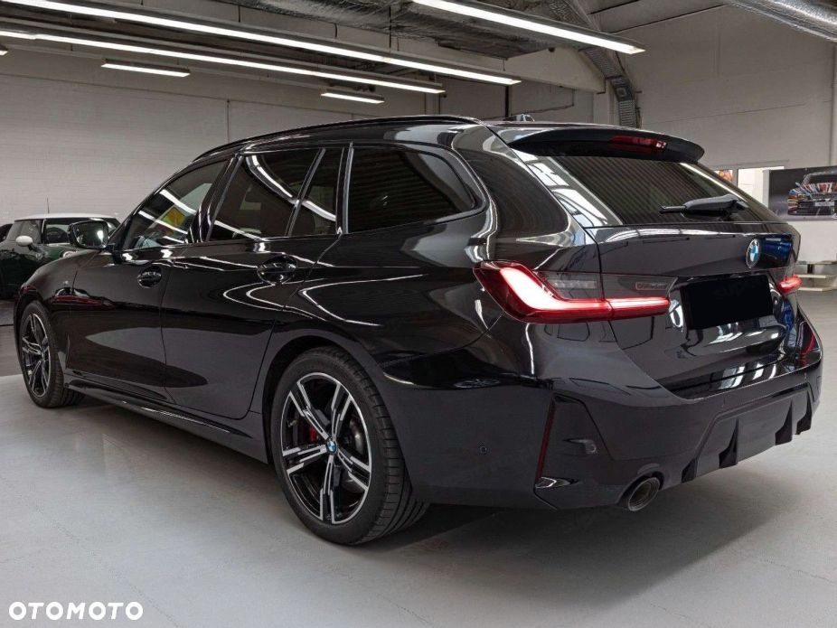 BMW Seria 3 330i xDrive M Sport - 2