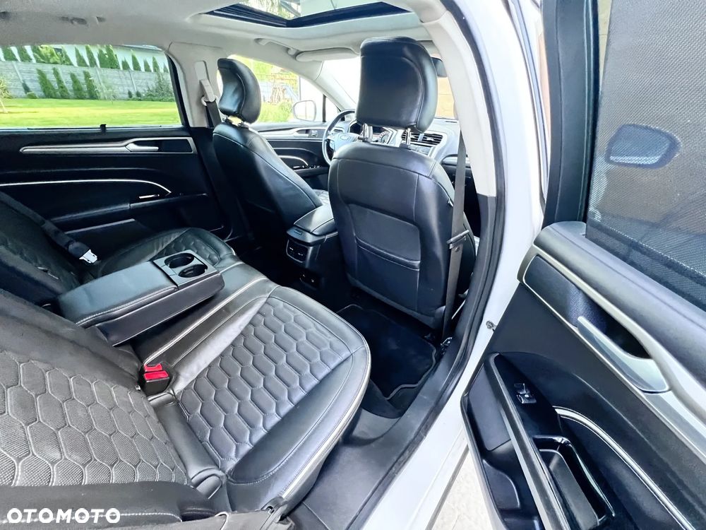 Ford Mondeo - 34