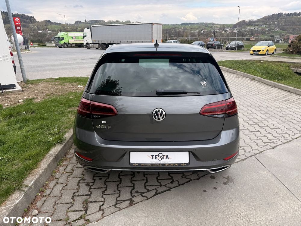 Volkswagen Golf - 5