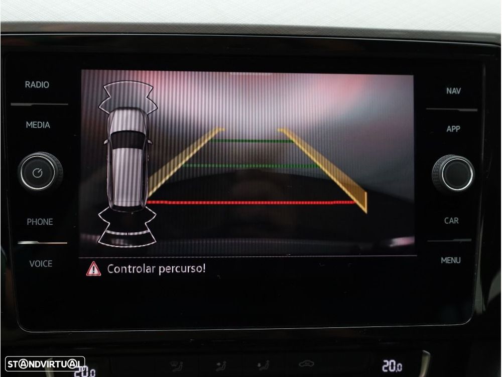 VW Passat Variant 2.0 TDi Business DSG - 20