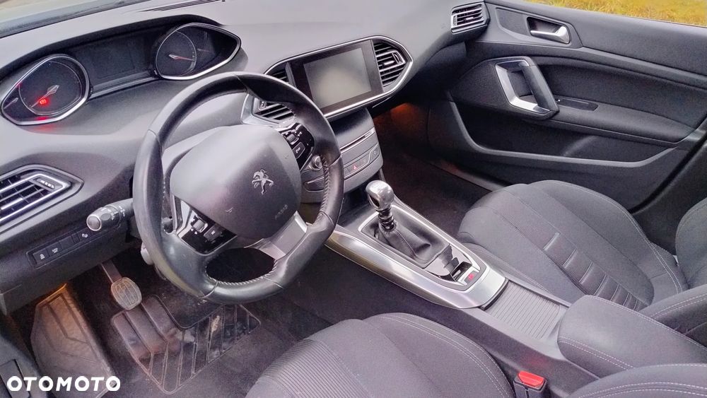 Peugeot 308 e-HDi 115 Stop & Start Allure - 10