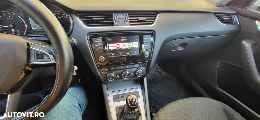 Skoda Octavia 2.0 TDI Style - 28
