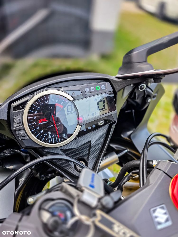 Suzuki GSX-R - 8
