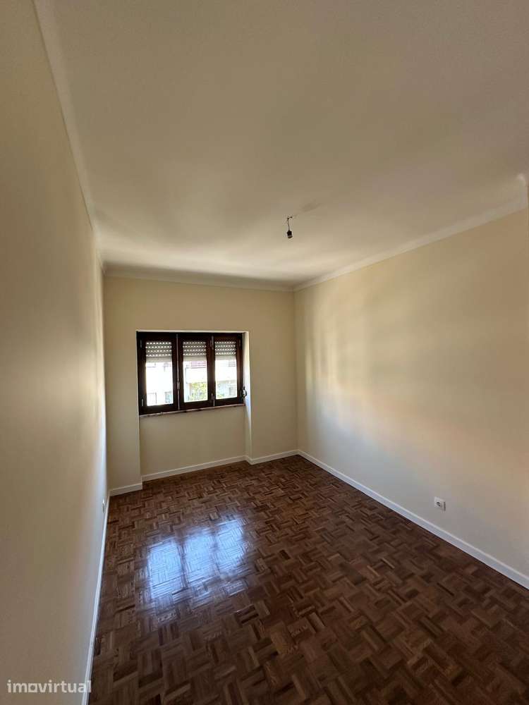 Apartamento T2, renovado, central - Grande imagem: 4/7