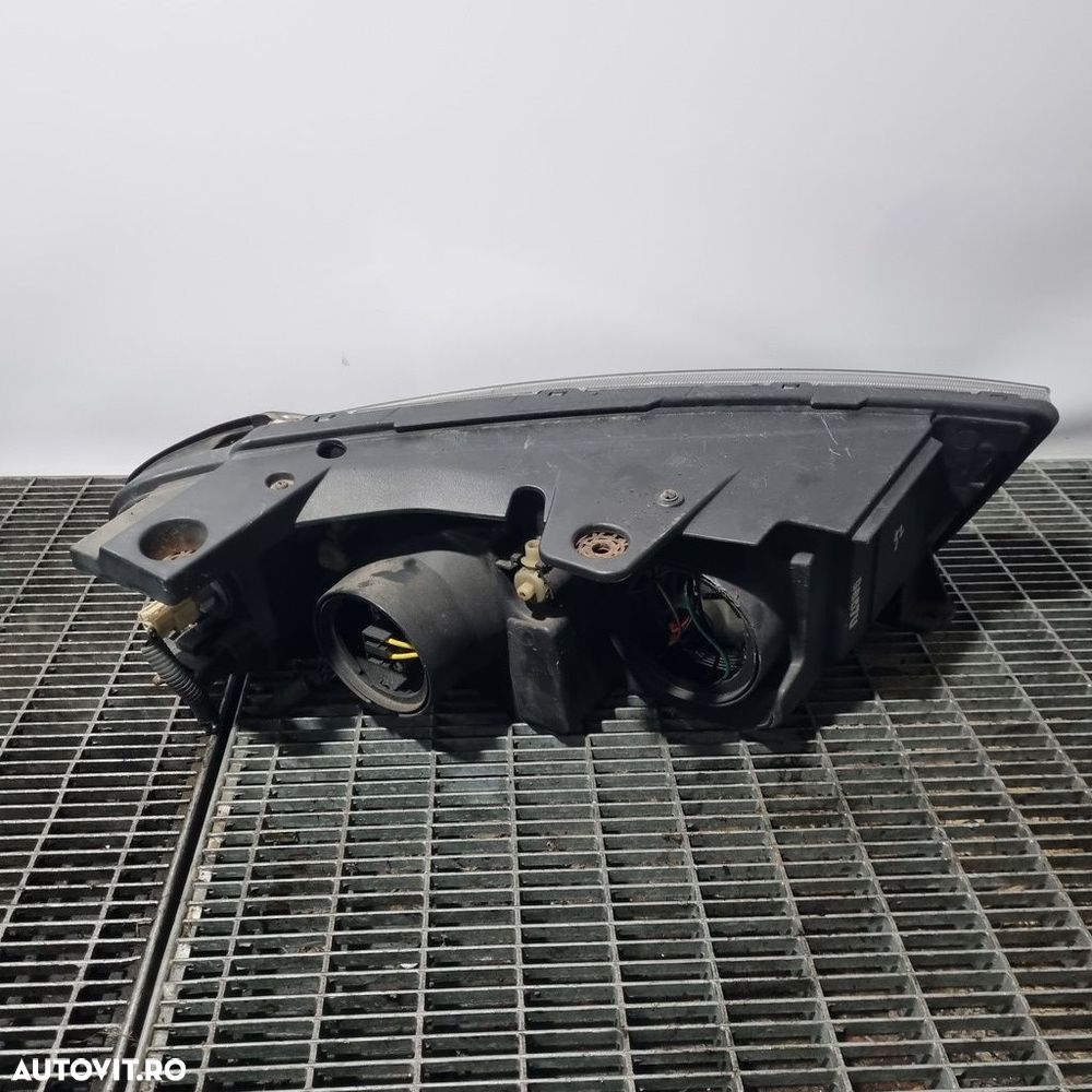 Far Stanga Chevrolet Captiva Facelift 2011 - 2014 SUV 4 Usi (1440) Cu lupă 12971 - 3