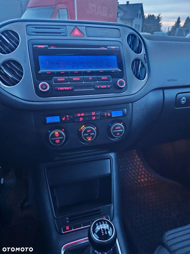 Volkswagen Tiguan - 8