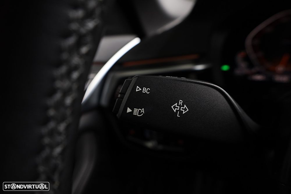 BMW 520 d Pack Desportivo M Auto - 45