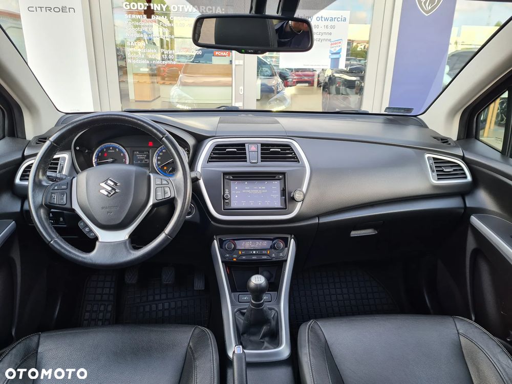 Suzuki SX4 1.6 Premium - 14