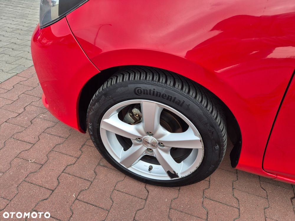 Toyota Yaris - 10
