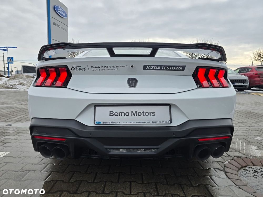 Ford Mustang - 8