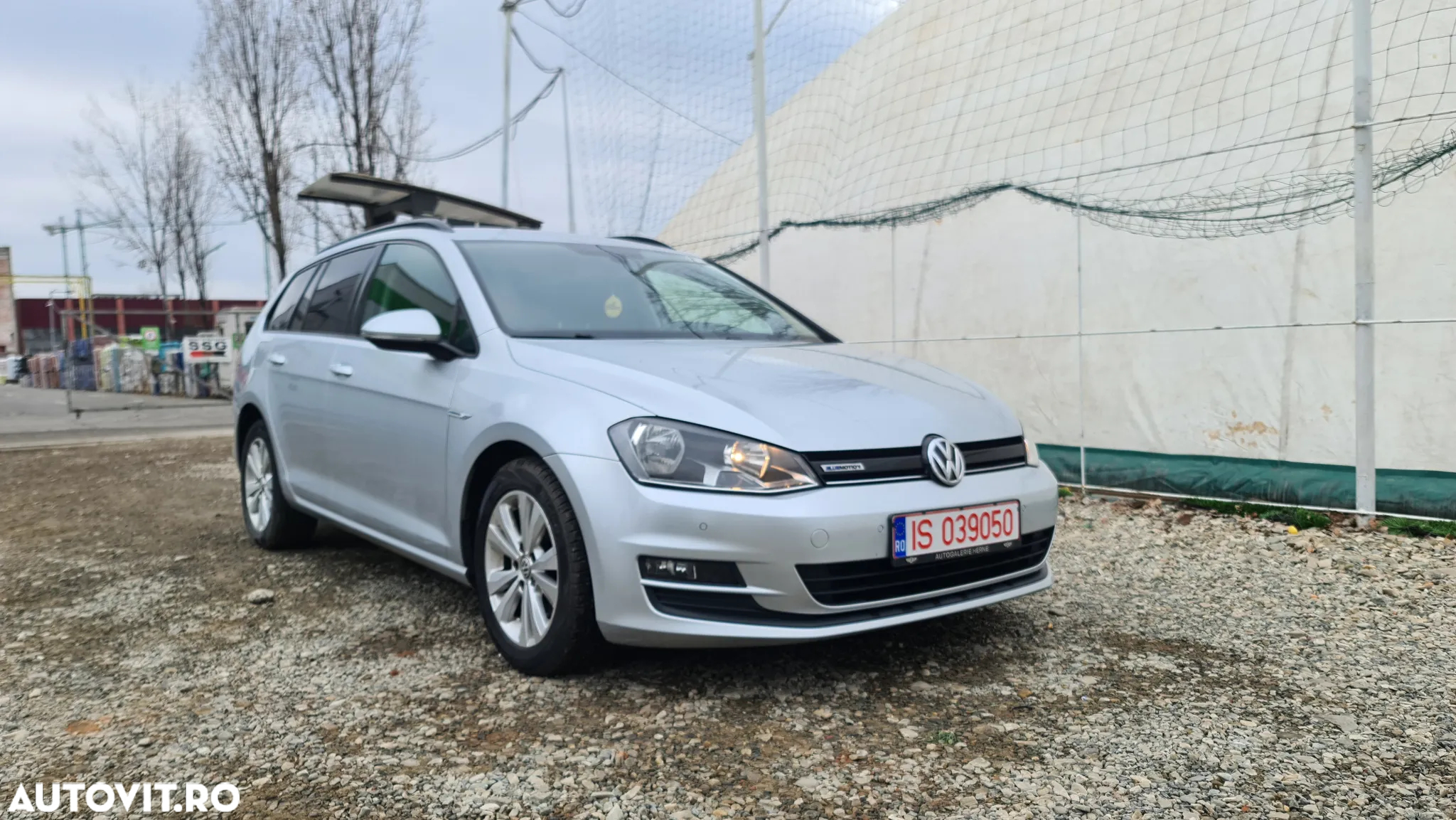 Volkswagen Golf 1.6 TDI BlueMotion Technology Comfortline - 2