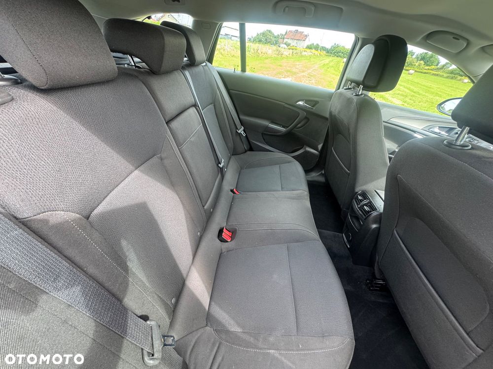 Opel Insignia 1.8 Design Edition - 19