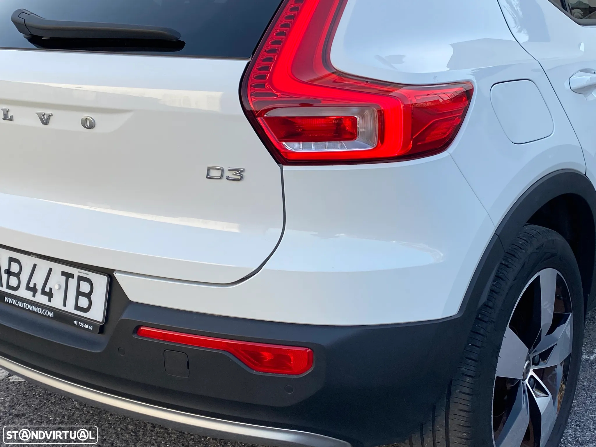 Volvo XC 40 2.0 D3 Momentum Plus - 19