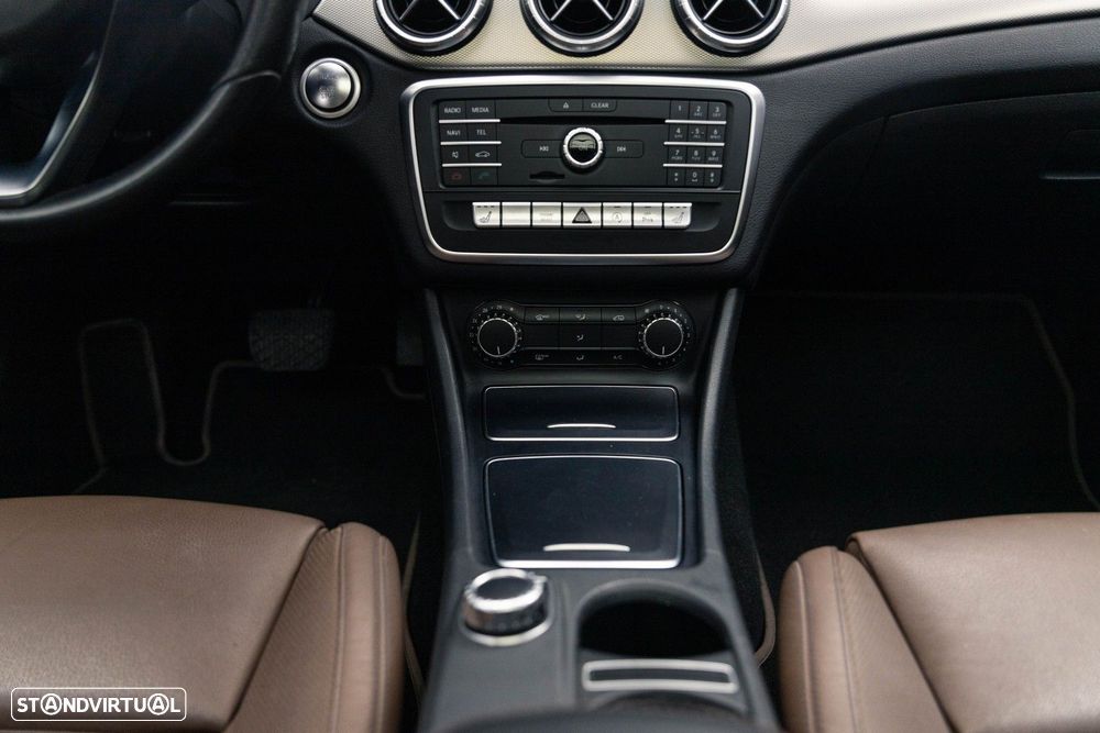 Mercedes-Benz CLA 220 d Shooting Brake Urban Aut. - 37