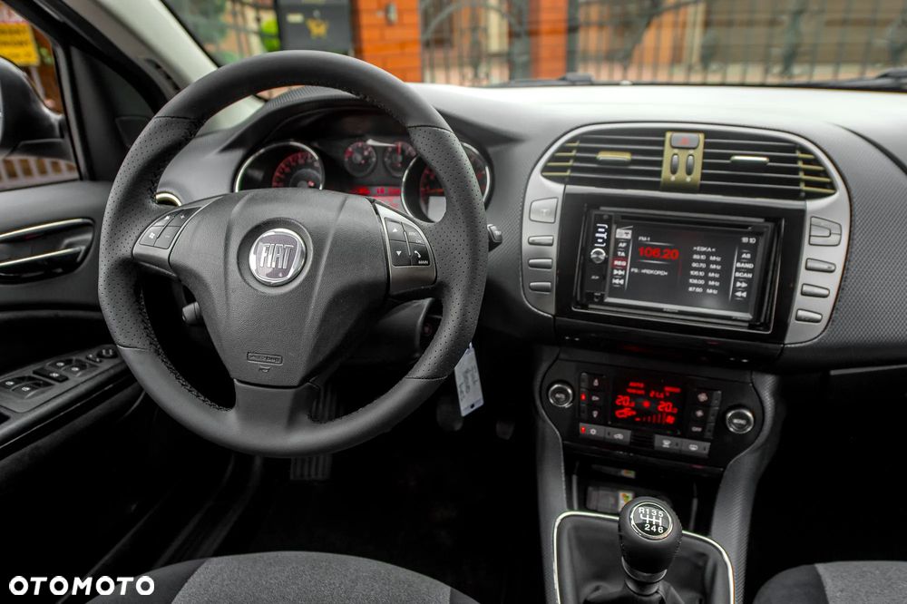 Fiat Bravo 1.4 T-JET 16V Dynamic - 23