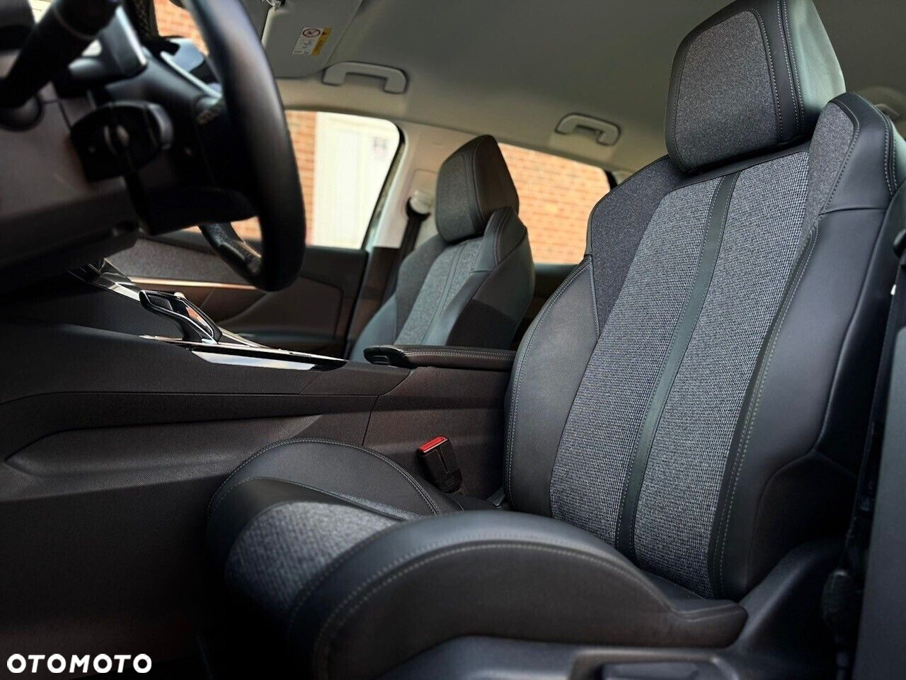 Peugeot 3008 1.2 PureTech GPF Allure S&S EAT8 - 9