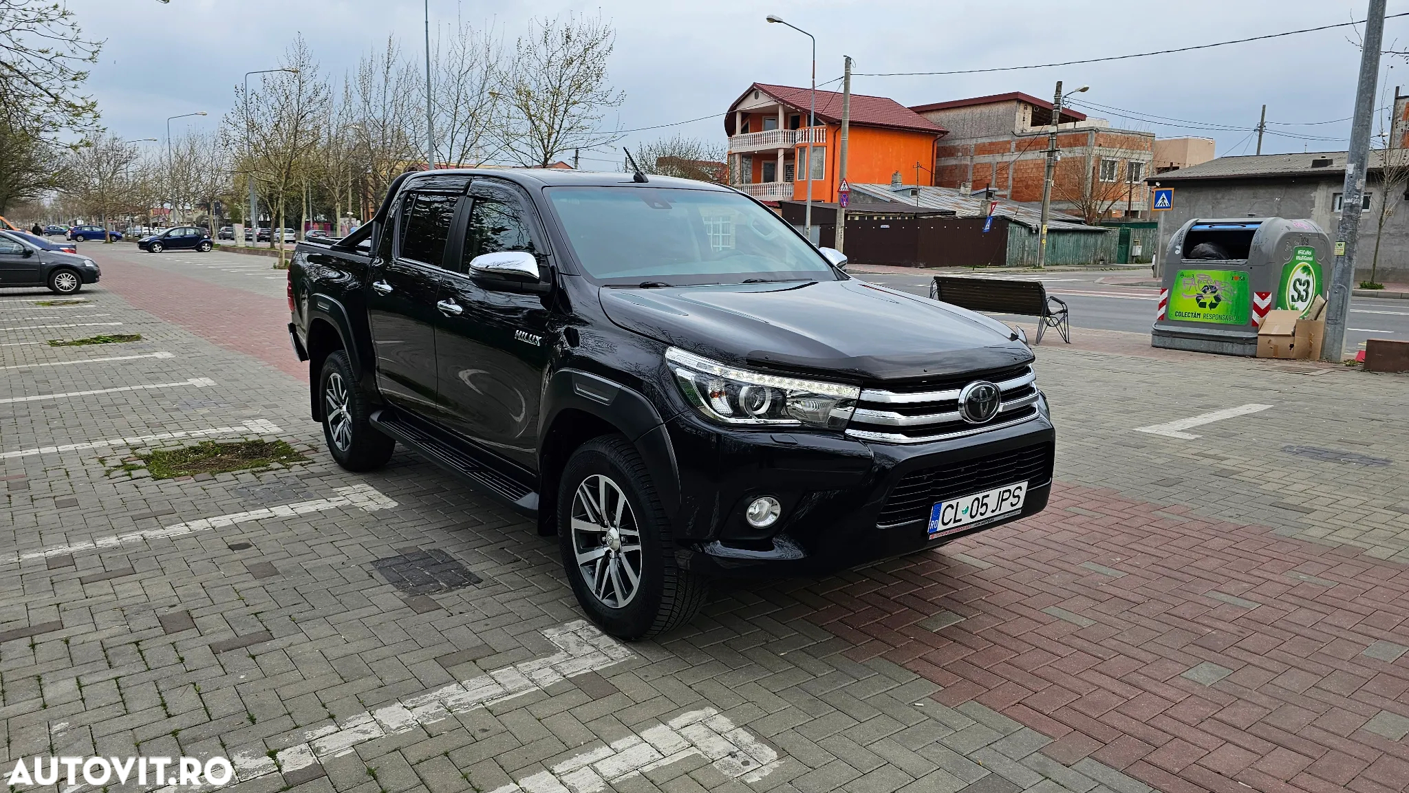 Toyota Hilux 4x4 Double Cab A/T Invincible - 3