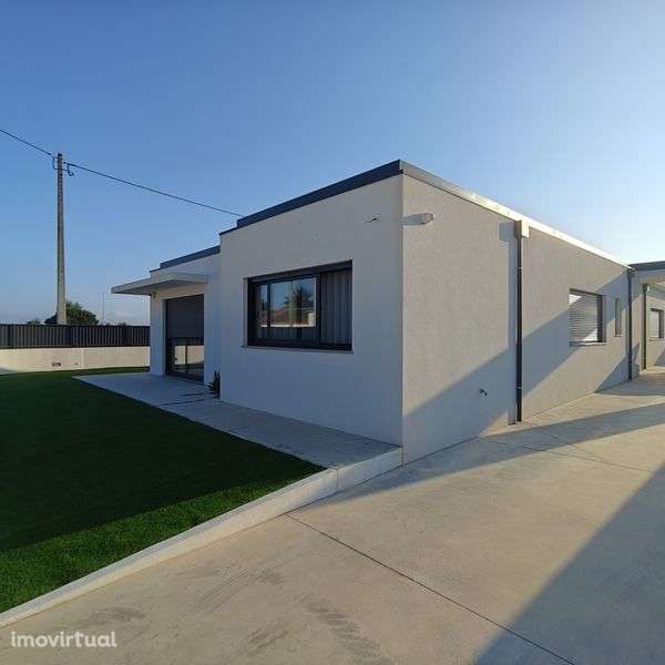 Moradia V3 Térrea - Grande imagem: 2/12