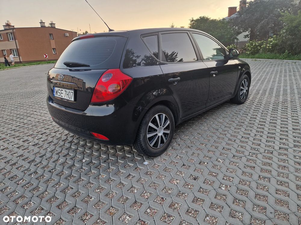 Kia Ceed - 5