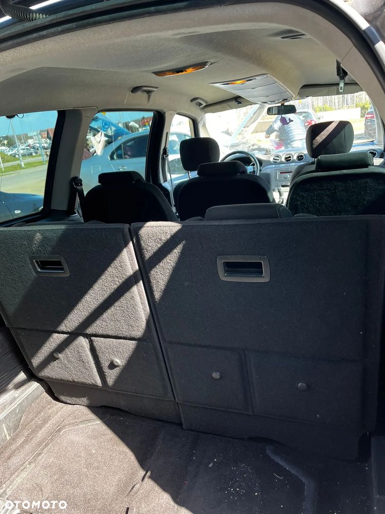 Ford Galaxy 2.0 Concept - 8