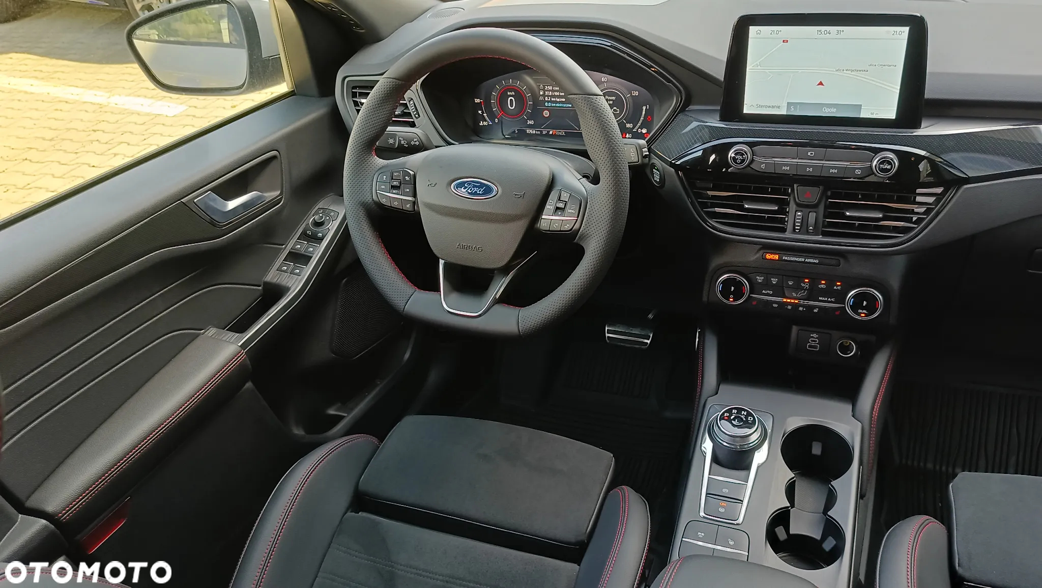 Ford Kuga - 36