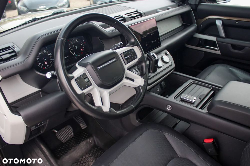 Land Rover Defender 110 D200 X-Dynamic HSE - 13