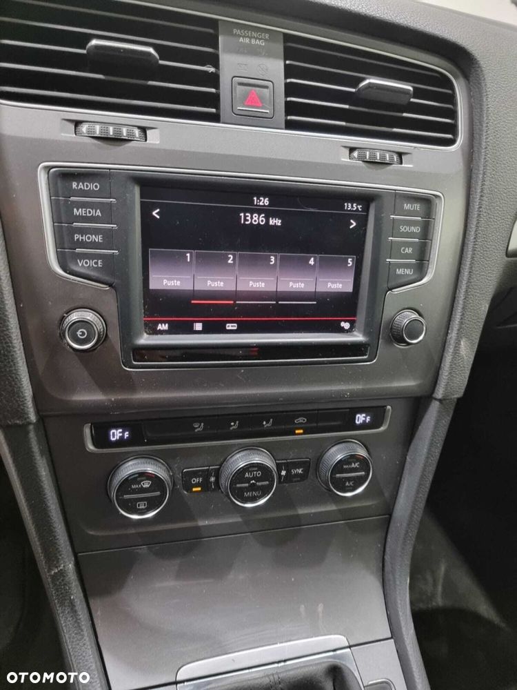 Volkswagen Golf - 17