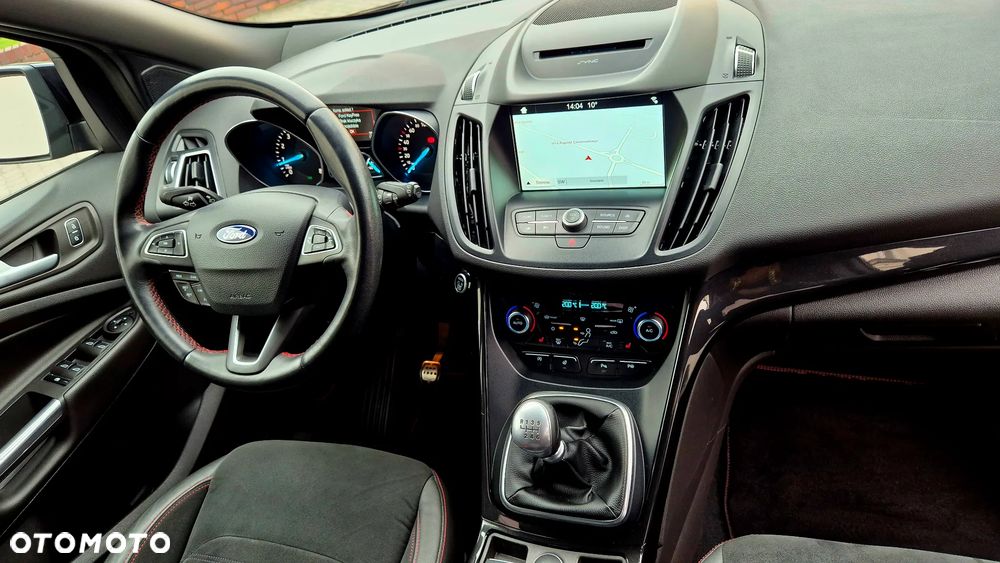Ford Kuga 1.5 EcoBoost 2x4 ST-Line - 13