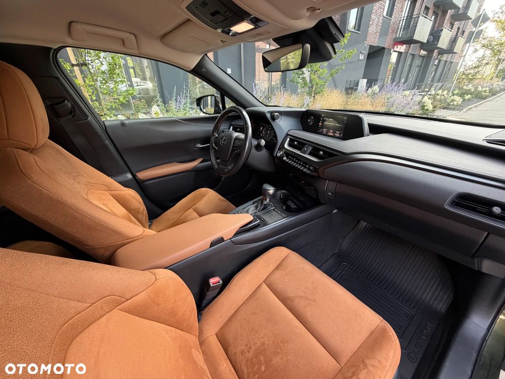 Lexus UX 200 GPF Business 2WD - 28