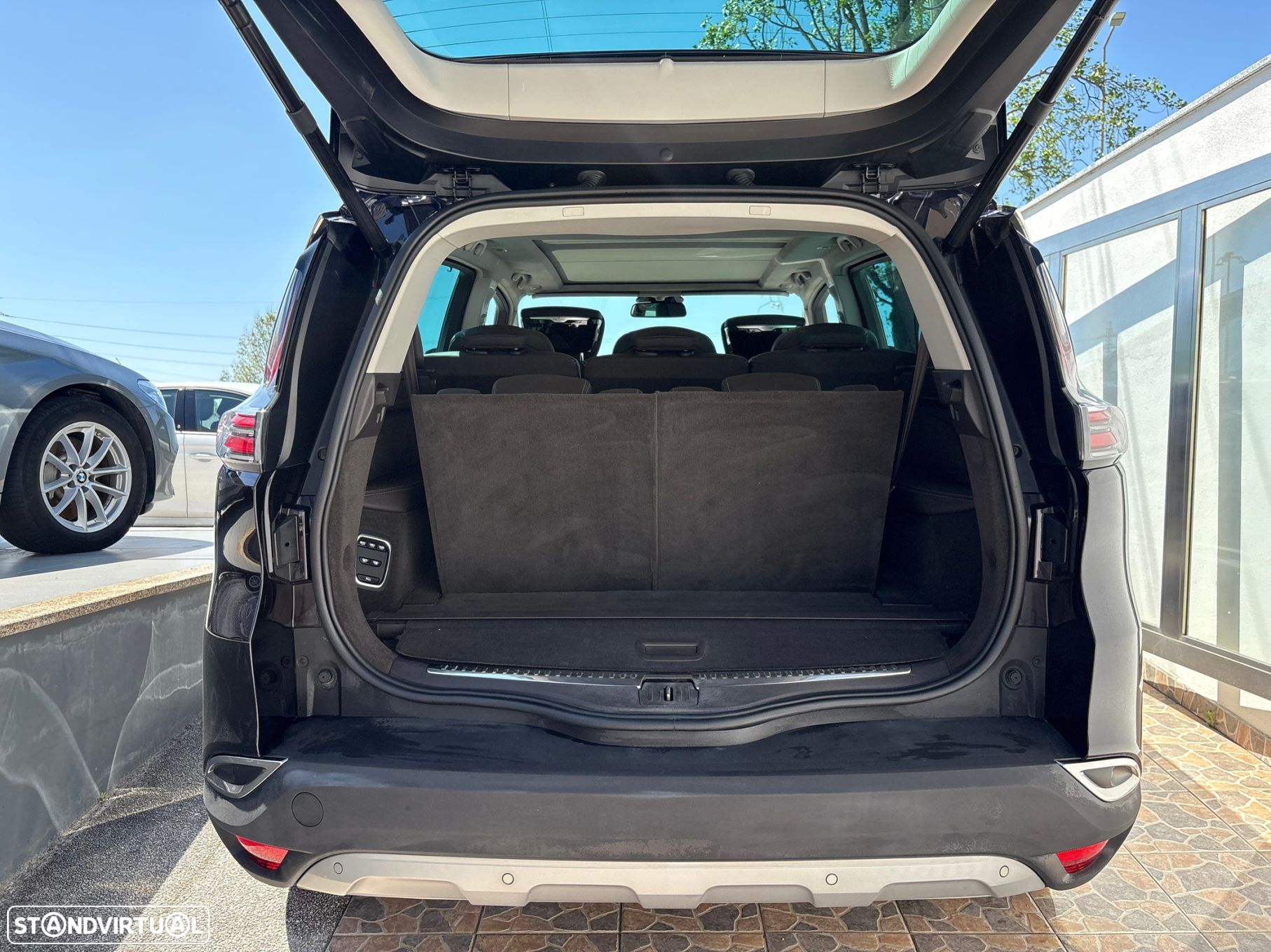 Renault Espace 1.6 dCi Initiale Paris EDC - 4