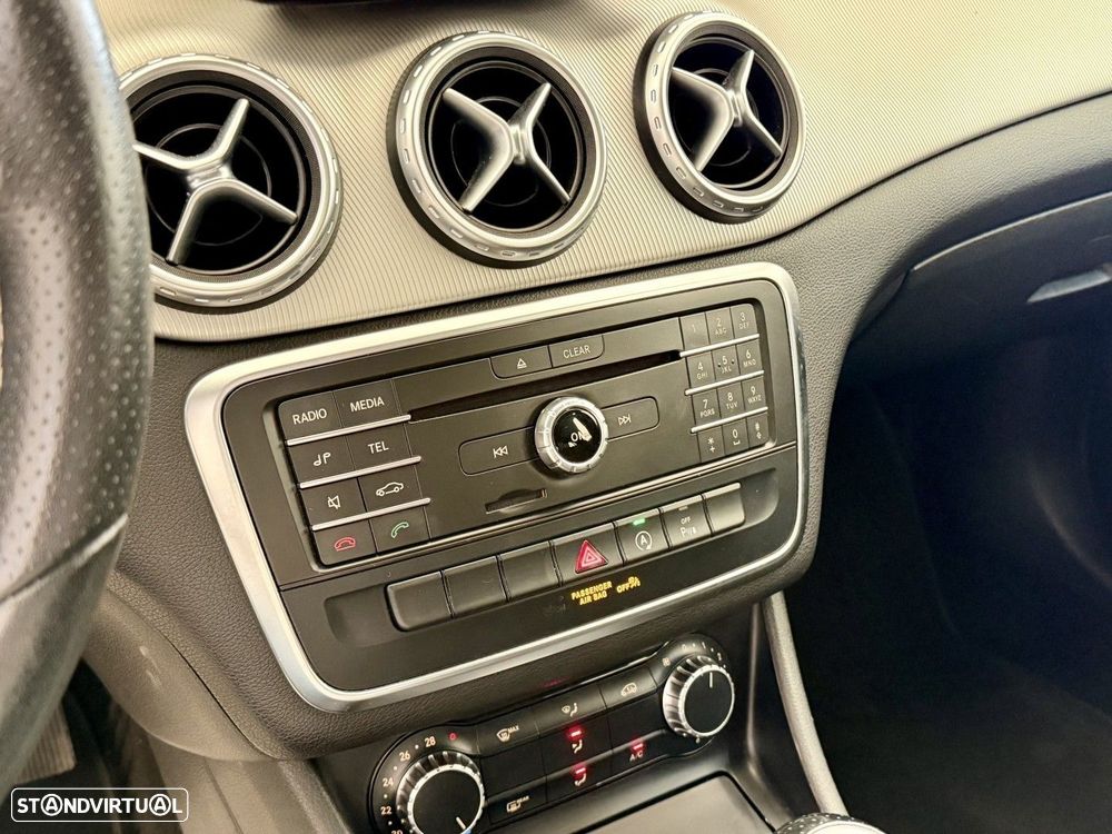 Mercedes-Benz GLA 180 d Urban - 15