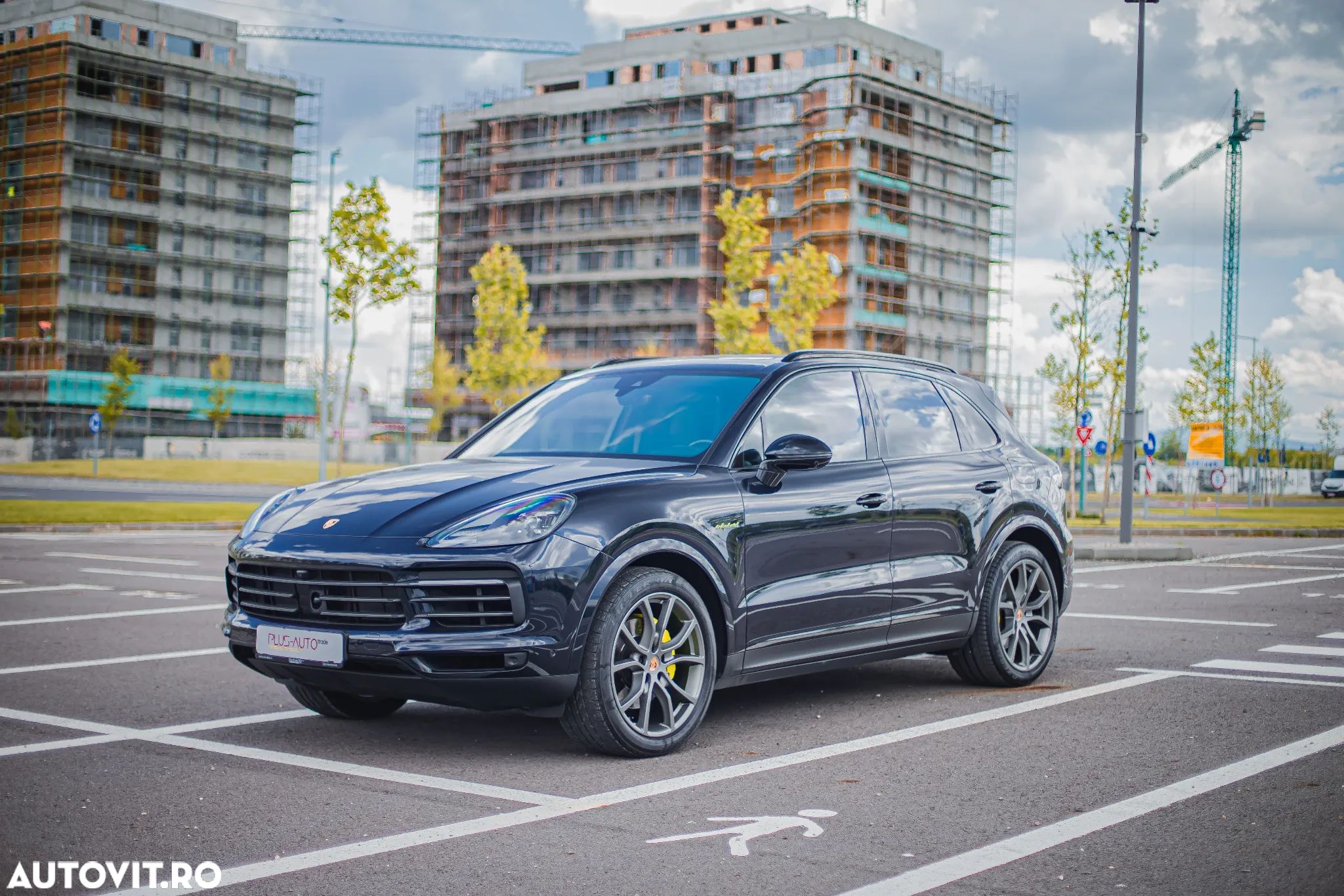 Porsche Cayenne E-Hybrid Tiptronic S Platinum Edition - 1
