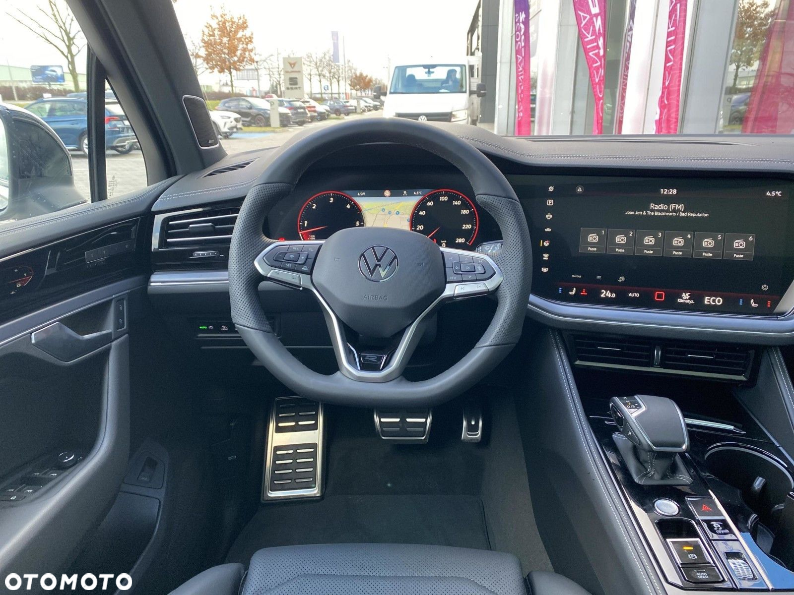 Volkswagen Touareg - 21