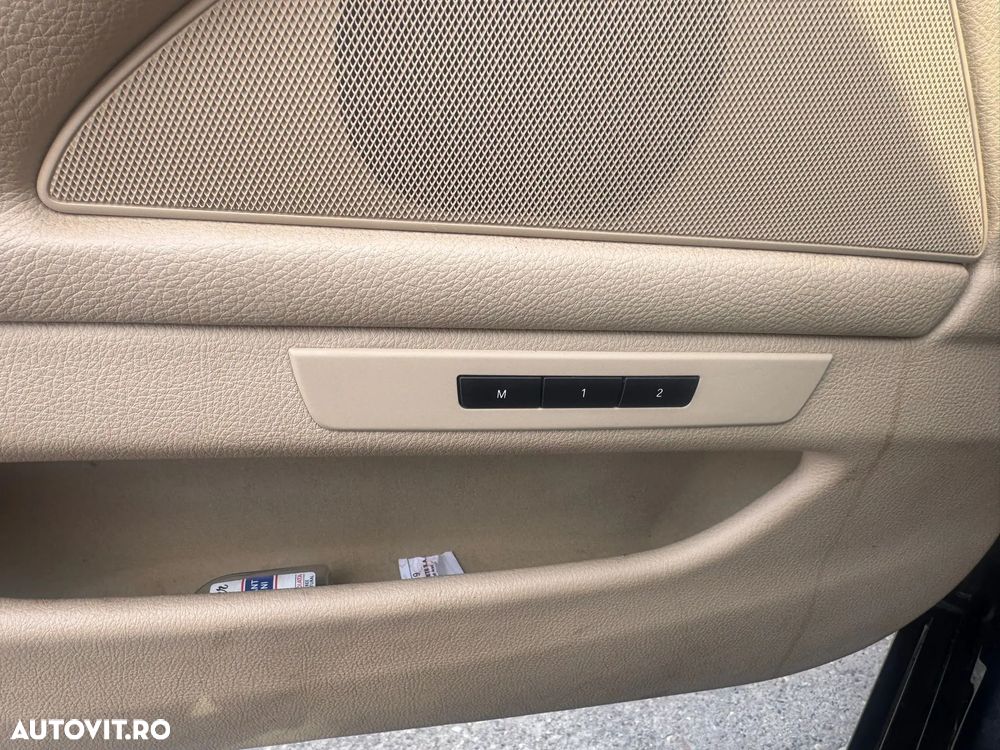 BMW Seria 5 525d Aut. - 12