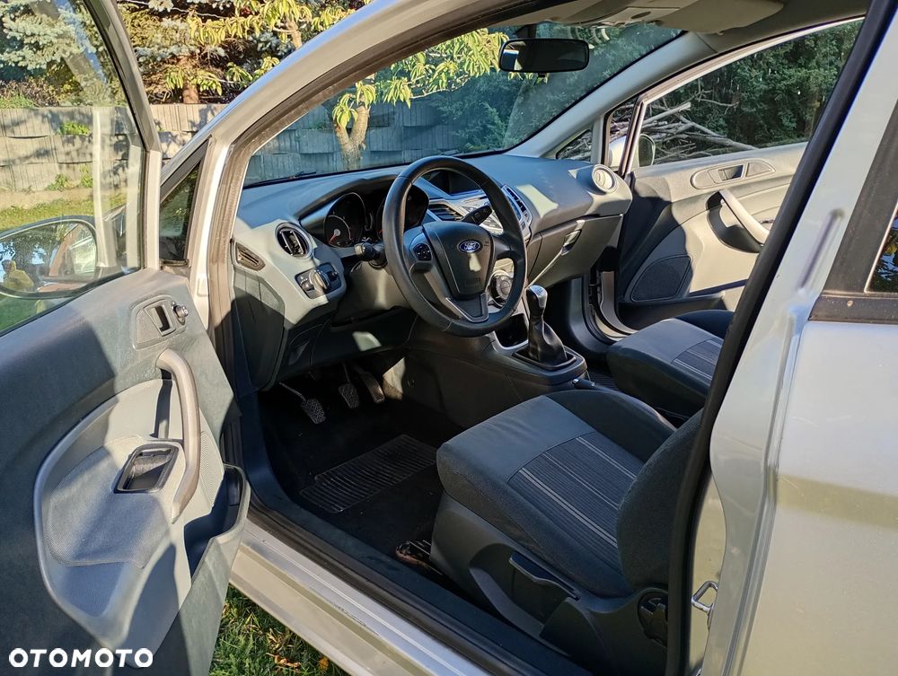 Ford Fiesta - 10