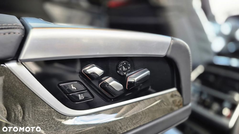 BMW Seria 7 750d xDrive sport - 30