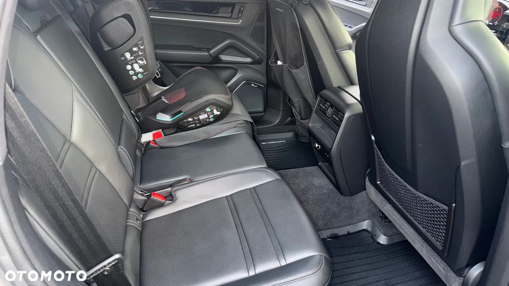 Porsche Cayenne - 11