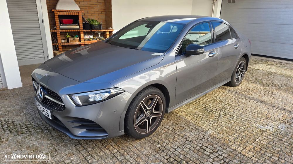 Mercedes-Benz A 250 Limousine e AMG Line - 1
