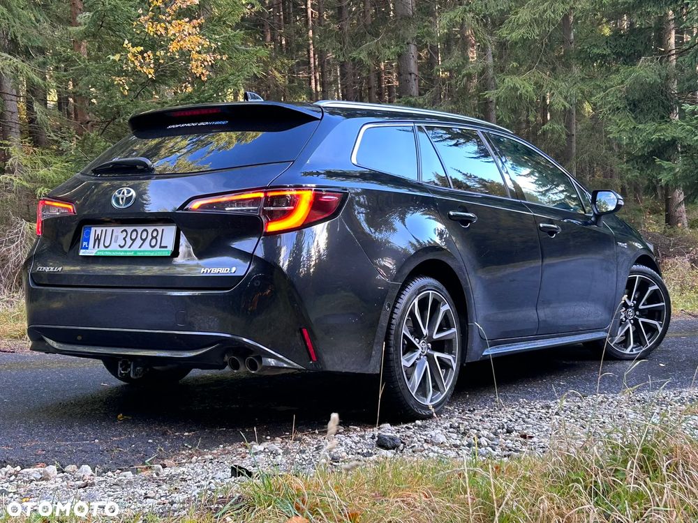 Toyota Corolla 2.0 Hybrid Executive - 23