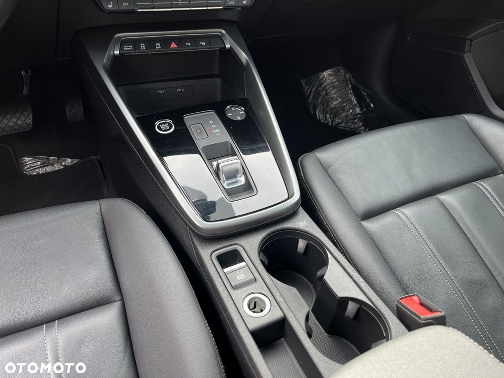 Audi A3 Limousine 40 TFSI Quattro Advanced S tronic - 25