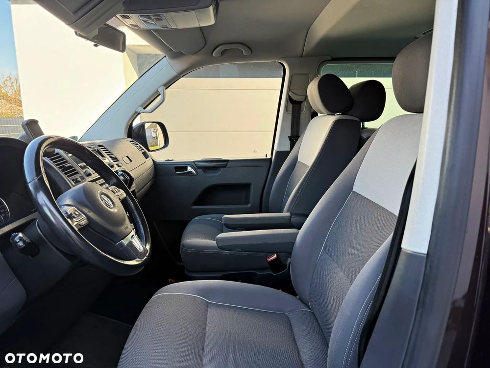Volkswagen Multivan - 27