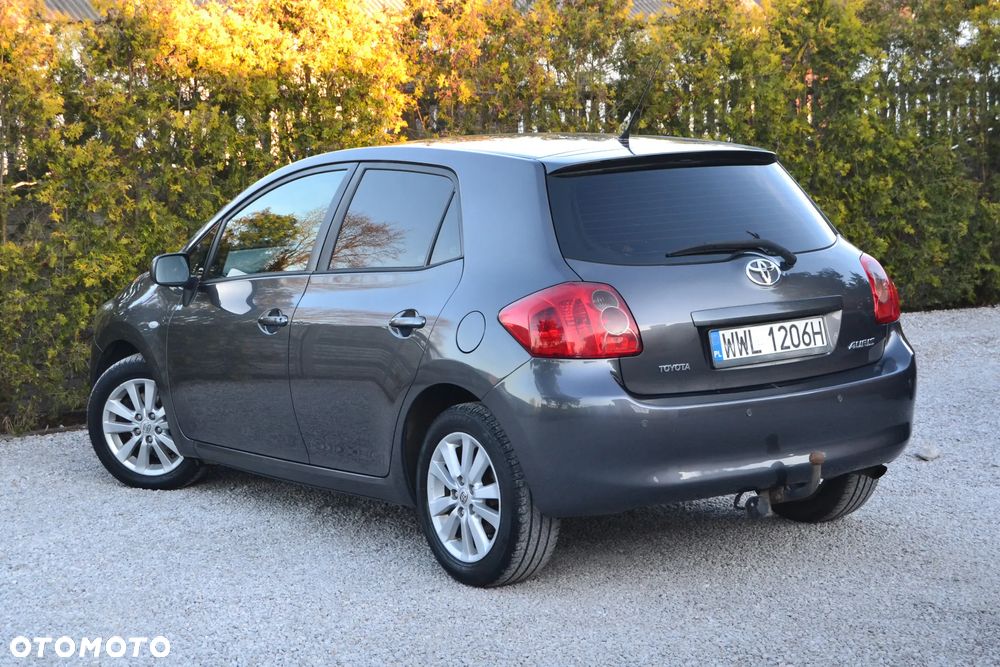 Toyota Auris 2.0 D-4D Sol - 9