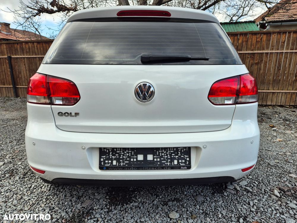 Volkswagen Golf - 10