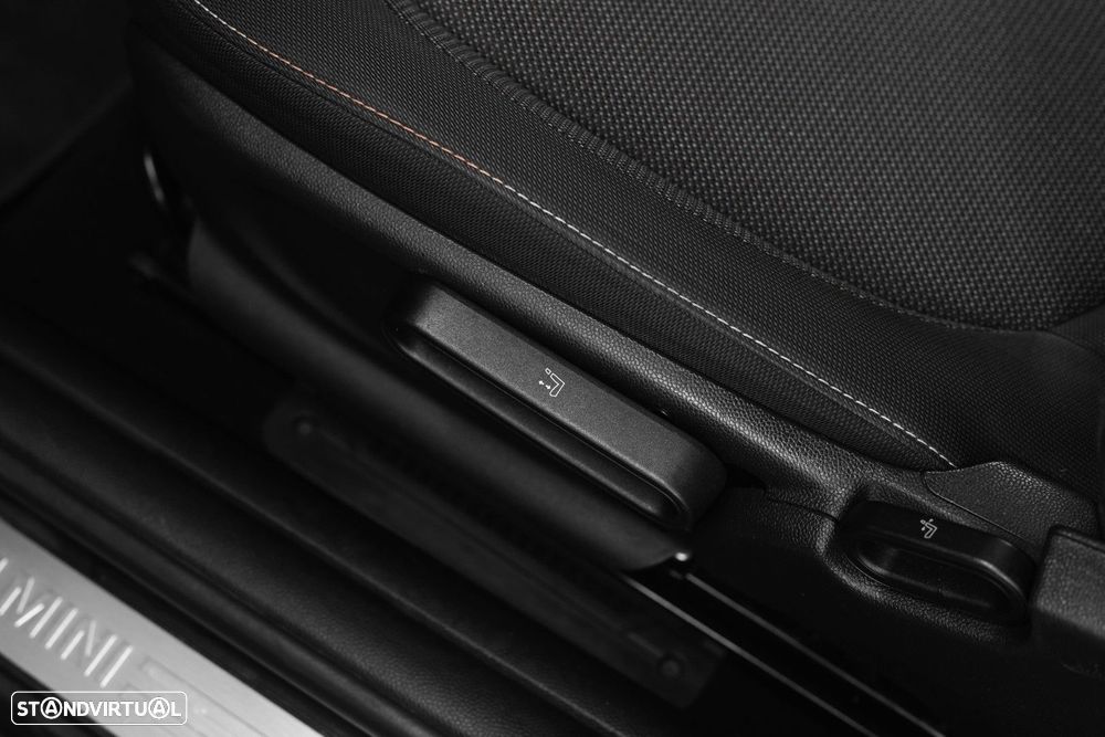 MINI 3 Portas One D - 34