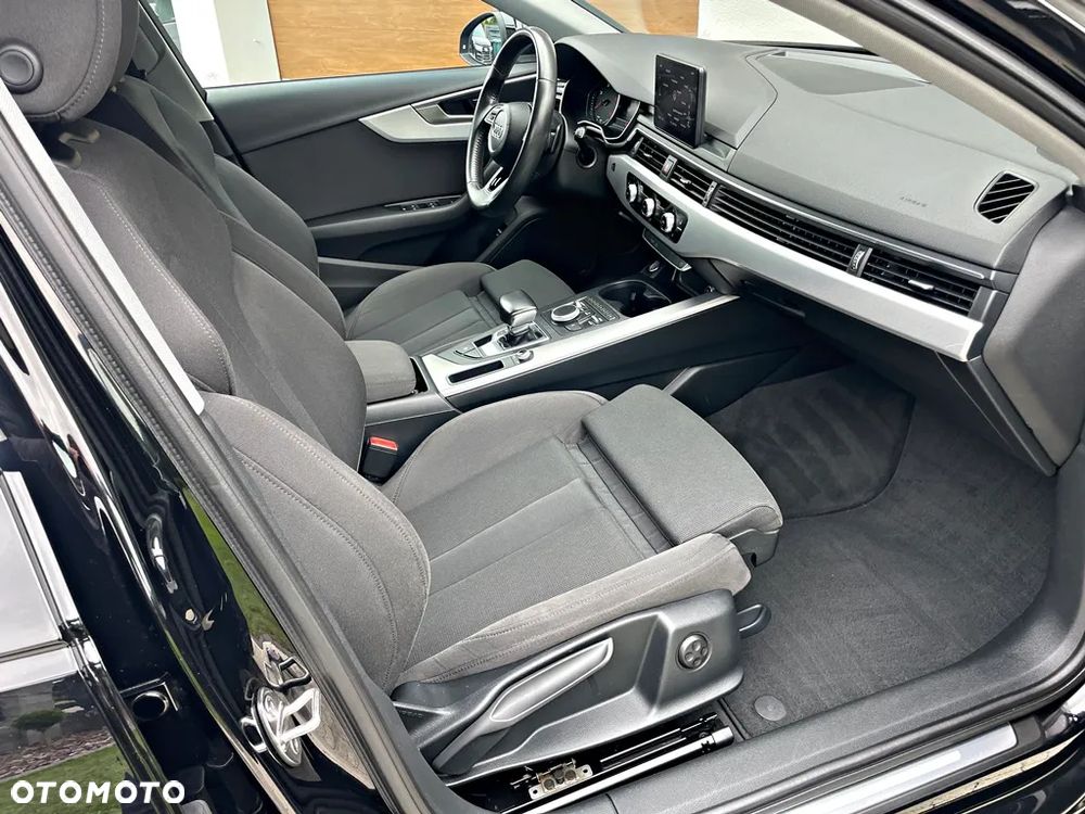 Audi A4 Avant 2.0 TDI ultra S tronic sport - 22