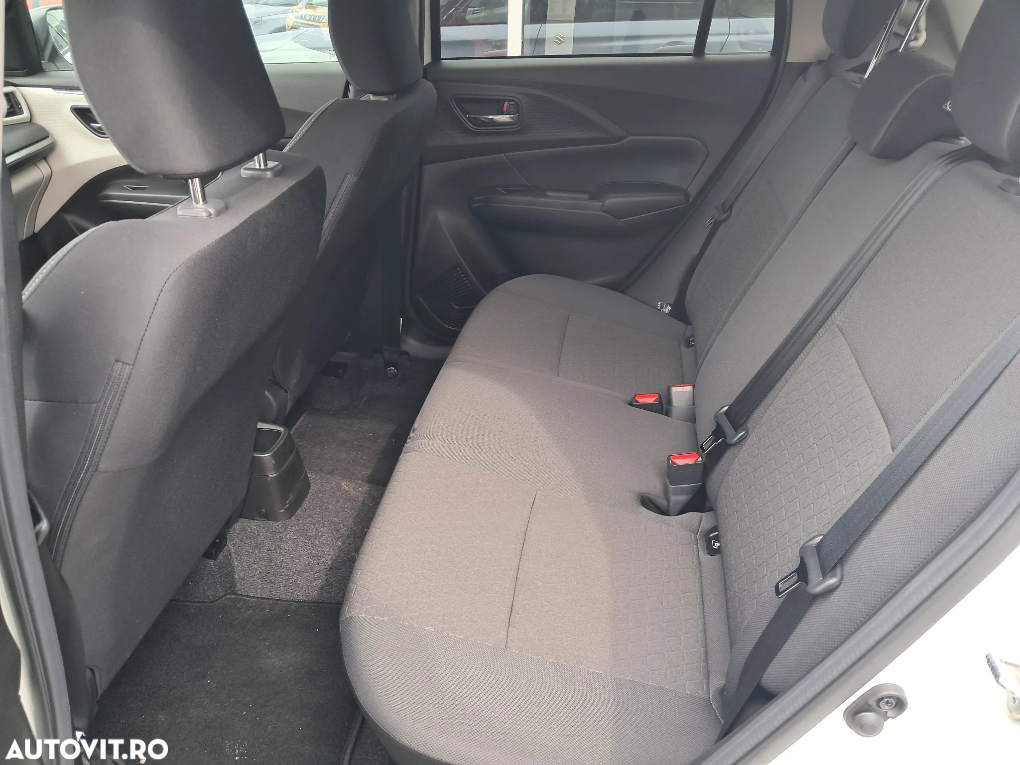 Suzuki Swift 1.2 Dualjet 12V MHEV Spirit - 8