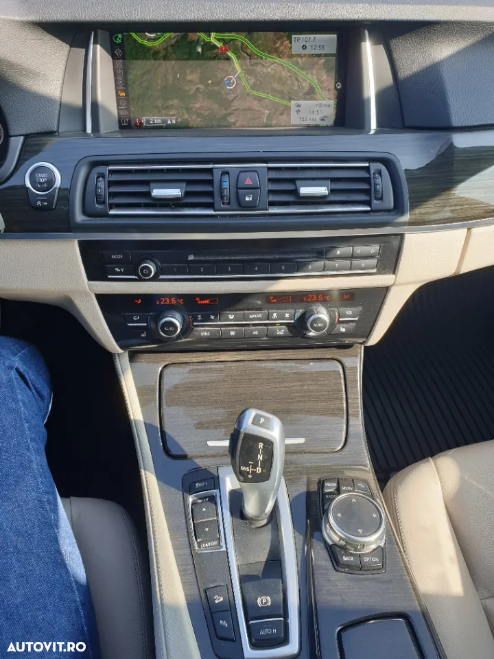 BMW Seria 5 525d xDrive AT - 21
