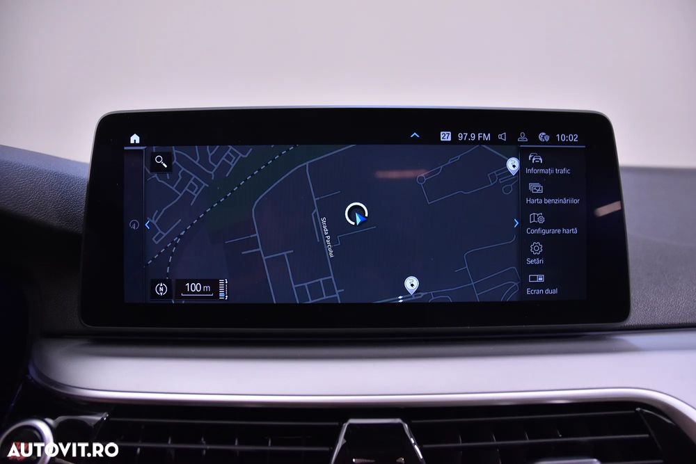 BMW Seria 5 530e xDrive AT PHEV - 24